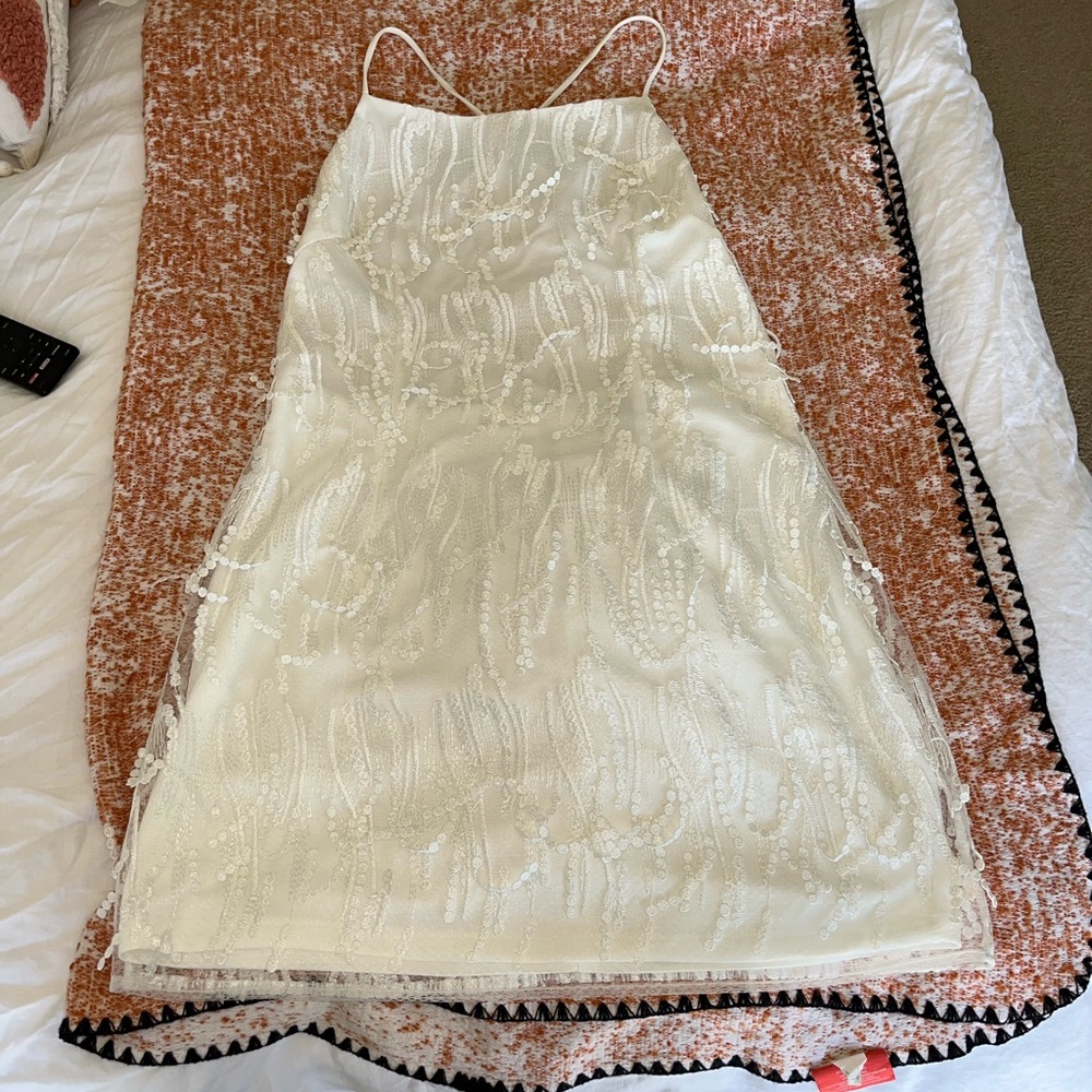 White, lulus dress - Picture 6 of 8